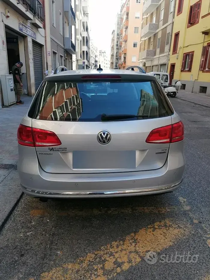 Usata VW Passat 105 CV (77 kW) 2012 Grigio Station wagon