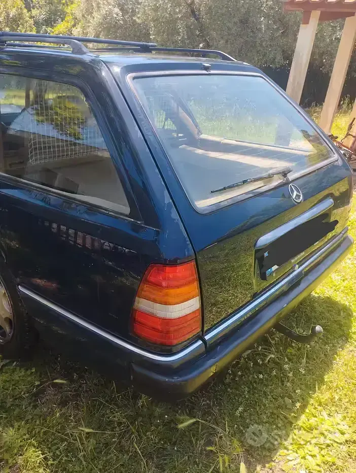 Usata Mercedes E200 1991 Blu Station wagon