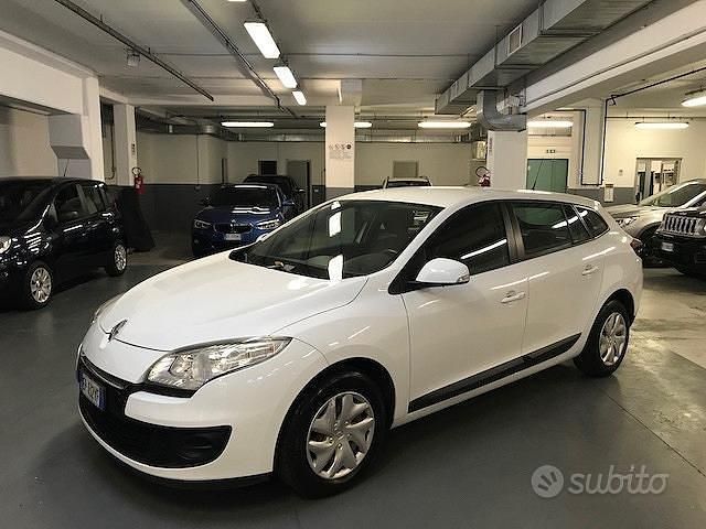 Usata Renault Mégane GrandTour 110 CV (80 kW) 2012 Bianco Station wagon