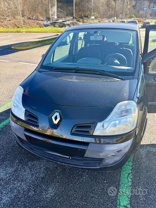 Nero Usata 2009 Renault Modus Monovolume | 1950 € (Ottimo prezzo) - Immagine 1/4