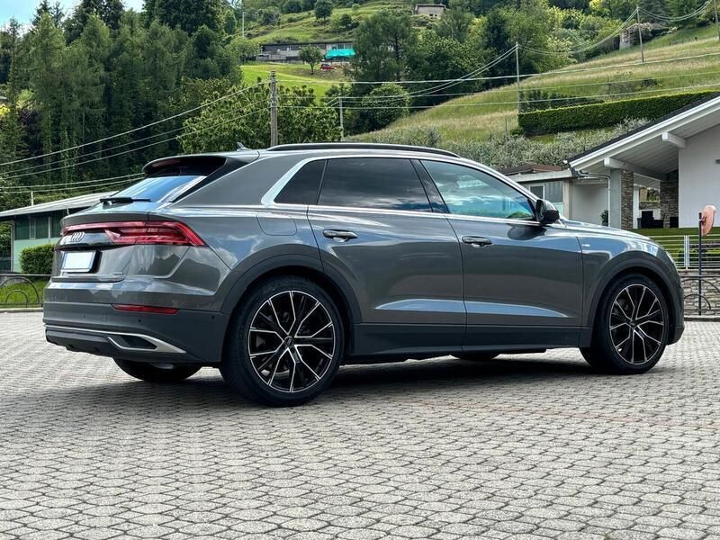 Grigio Usata 2019 Audi Q8 S-Line SUV | 59.990 € - Immagine 1/4