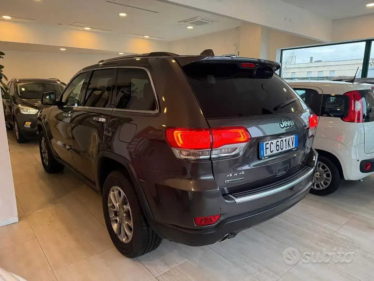 Usata Jeep Grand Cherokee Limited 250 CV (183 kW) 2016 Grigio SUV