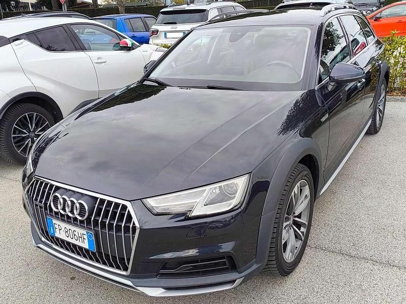 Usata Audi A4 Allroad Business 163 CV (119 kW) 2018 Blu/azzurro Station wagon