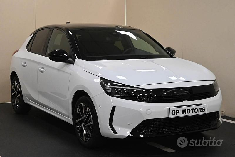 Usata Opel Corsa GS Line 100 CV (73 kW) 2024 Bianco Berlina