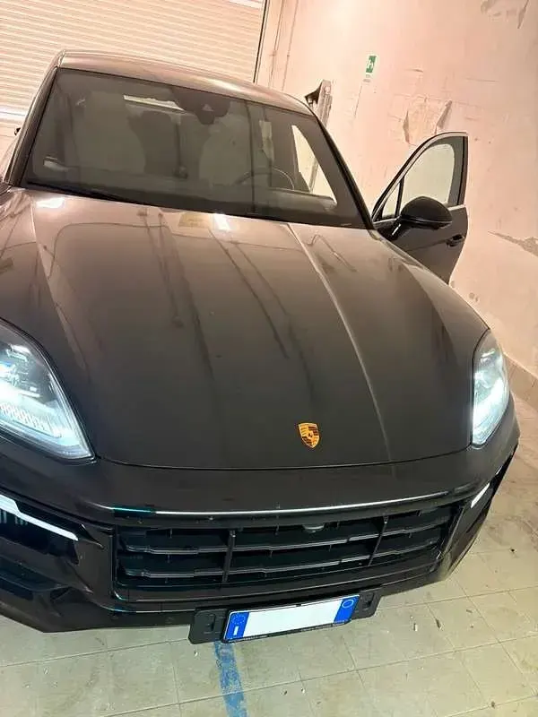 Usata Porsche Cayenne 354 CV (260 kW) 2023 Nero SUV