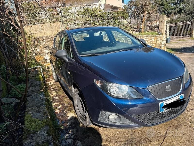 Usata Seat Ibiza Ecomotive 75 CV (55 kW) 2011 Blu Utilitaria