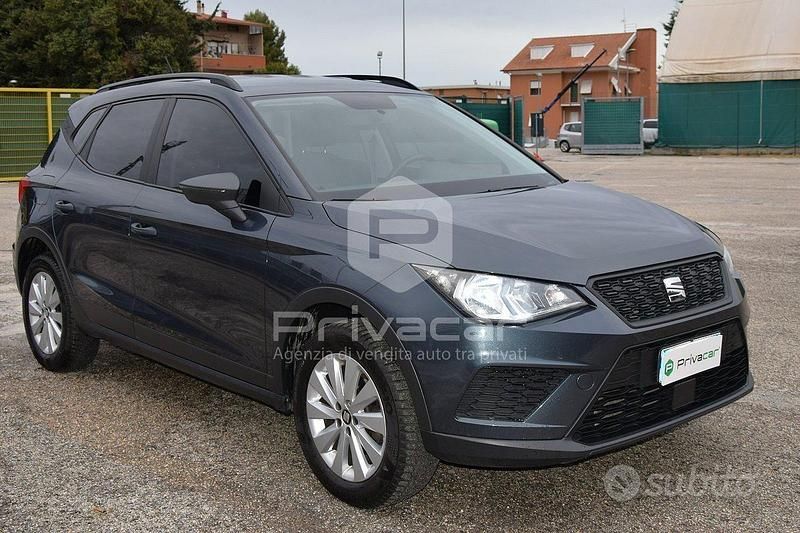 Usata Seat Arona Style 90 CV (66 kW) 2019 Grigio SUV