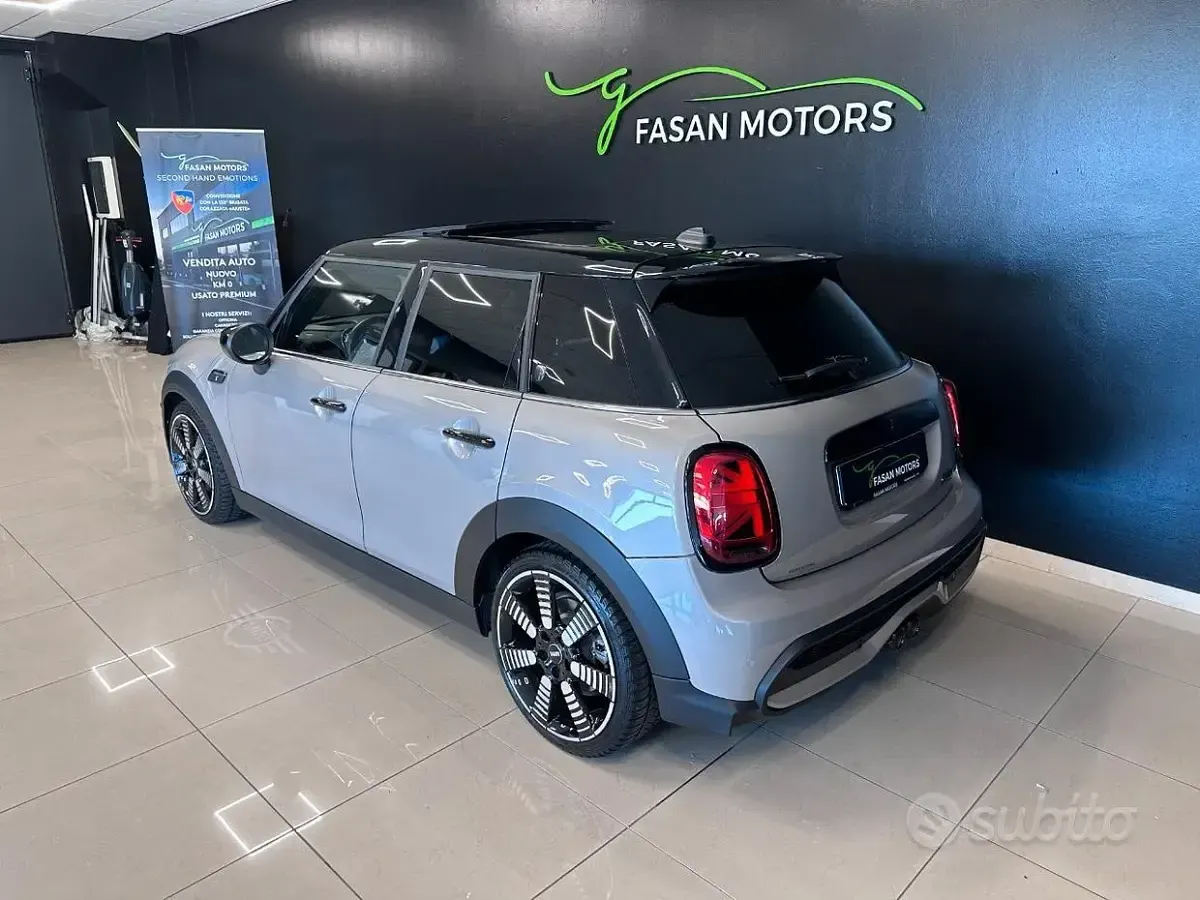 Usata Mini Cooper S 178 CV (130 kW) 2021 Grigio Utilitaria