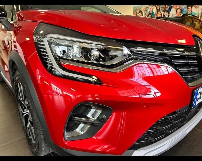 Usata Renault Captur Techno 145 CV (106 kW) 2023 Rosso SUV