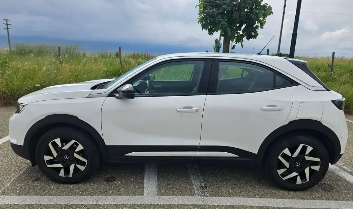 Begagnad Opel Mokka Elegance 56 kW (77 HK) 2023 Vit SUV
