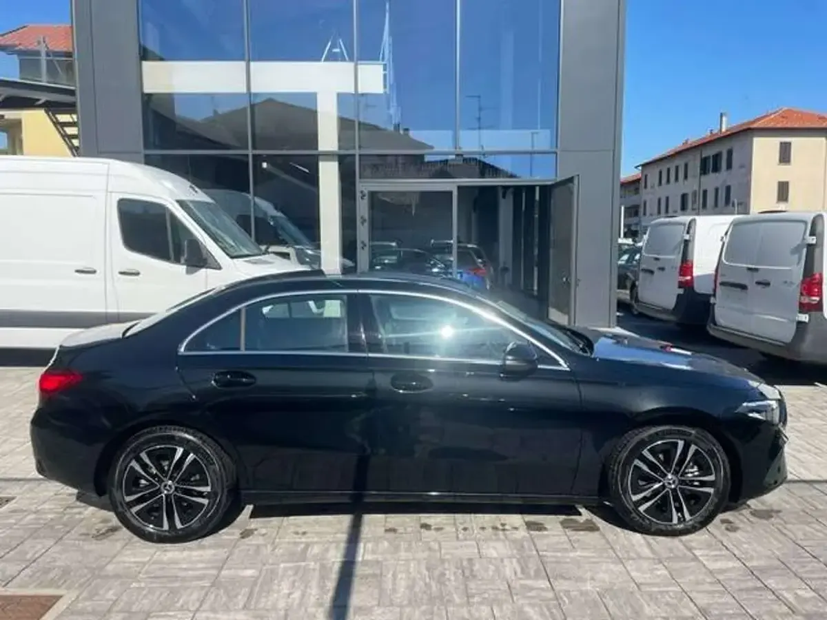 Usata Mercedes A200 Advanced 163 CV (119 kW) 2025 Cosmo Berlina