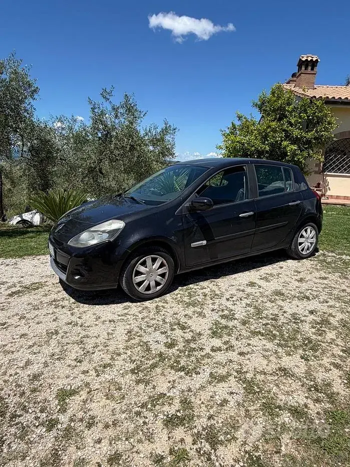 Usata Renault Clio IV Dynamique 75 CV (55 kW) 2012 Nero Berlina