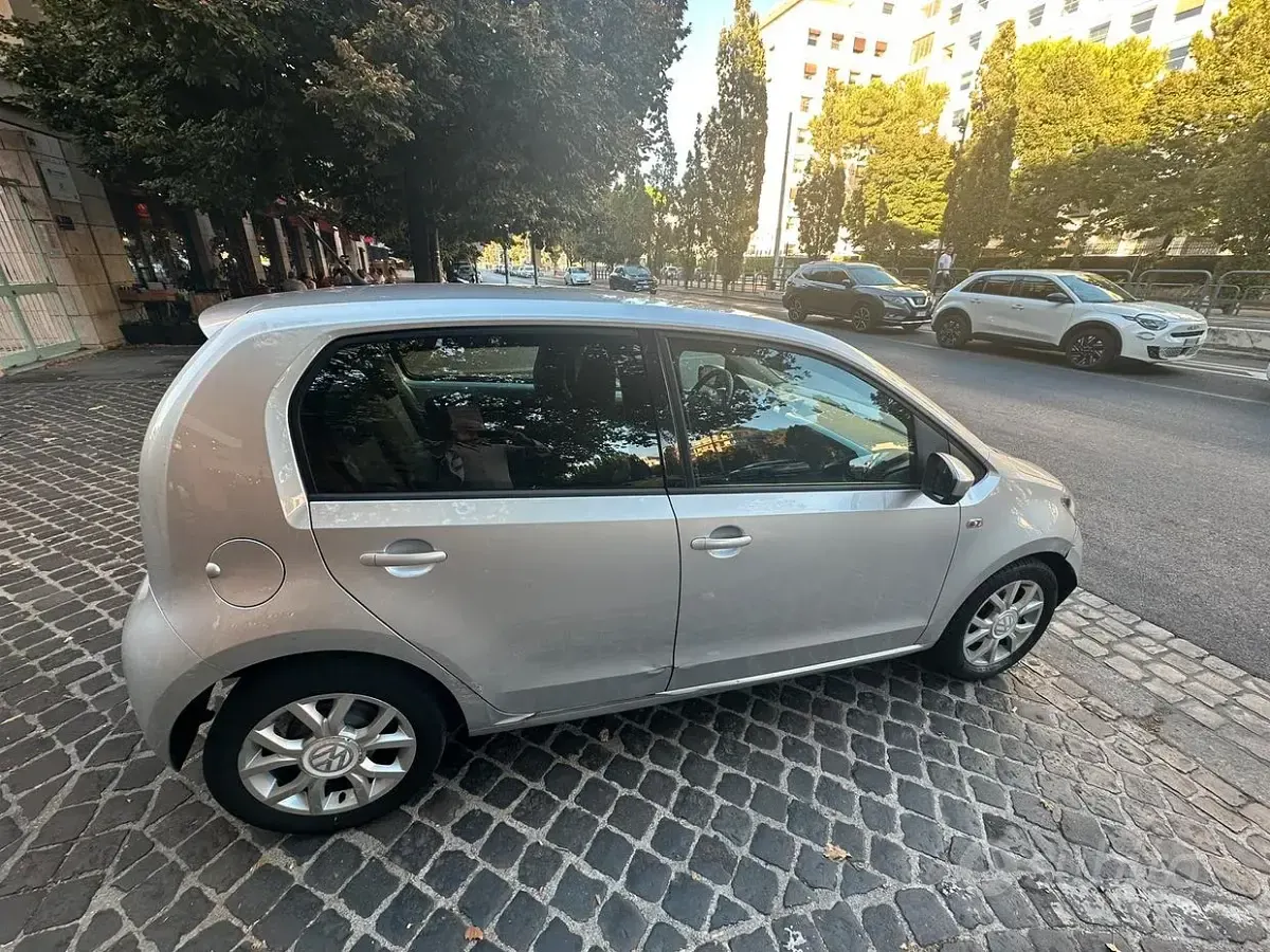 Usata VW up! 68 CV (50 kW) 2016 Grigio Utilitaria