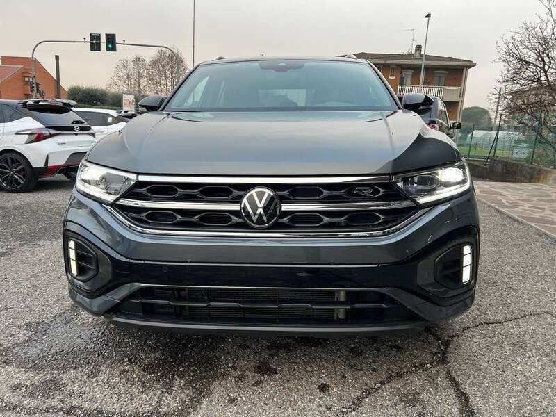 Usata VW T-Roc R-line 150 CV (110 kW) 2024 Grigio SUV