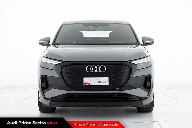 Usata Audi Q4 Sportback e-tron S-Line 150 kW (204 CV) 2023 Grigio selce SUV