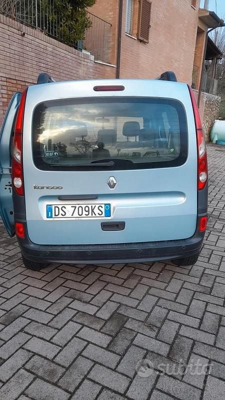 Usata Renault Kangoo 85 CV (62 kW) 2008 Blu Monovolume