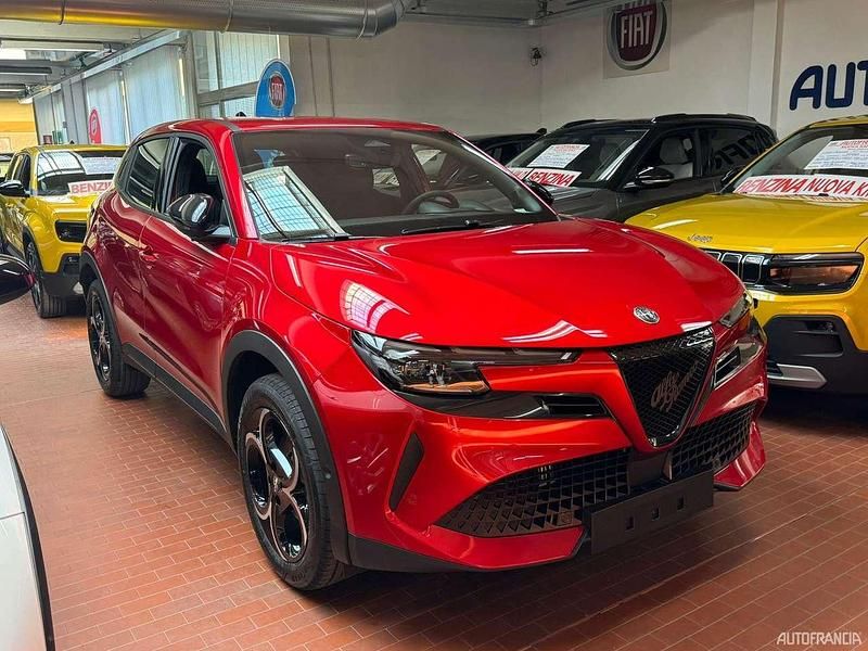 Nuova Alfa Romeo GT Junior 144 CV (105 kW) 2026 Rosso Utilitaria