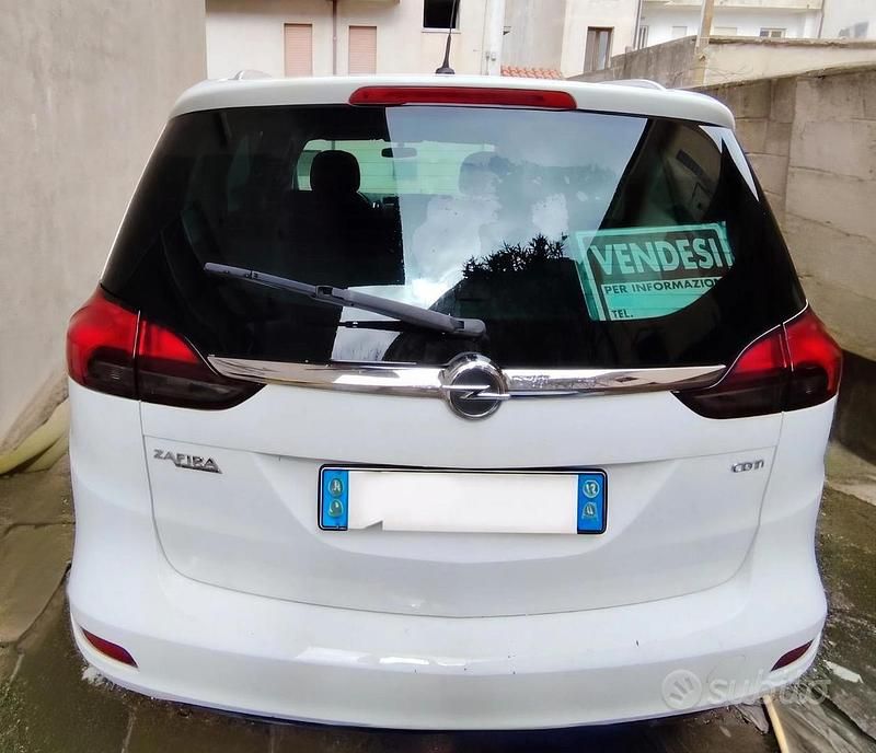 Usata Opel Zafira Tourer 110 CV (80 kW) 2012 Bianco Monovolume