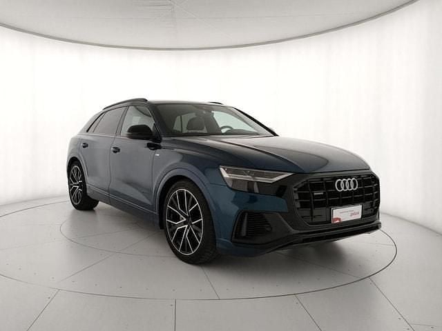 Usata Audi Q8 Sport 286 CV (210 kW) 2020 Blu galassia metallizzato SUV