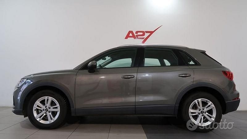 Usata Audi Q3 Business 150 CV (110 kW) 2022 Grigio scuro SUV