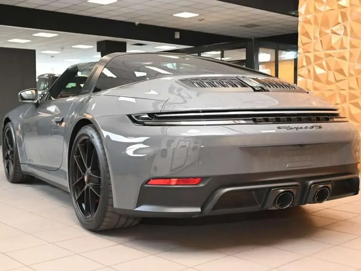 Usata Porsche 992 Chrono 541 CV (397 kW) 2026 Grigio ardesia metallizzato Cabrio