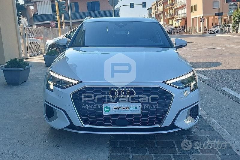 Usata Audi A3 Sportback S-Line 116 CV (85 kW) 2020 Bianco Utilitaria