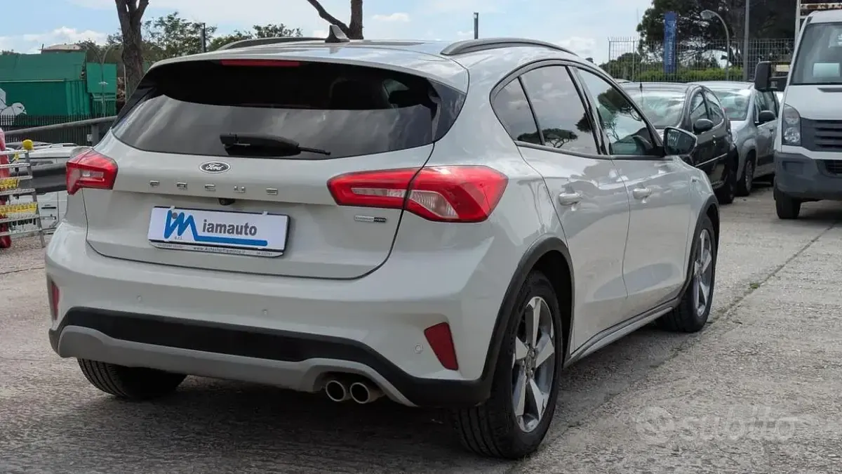 Usata Ford Focus Active 125 CV (91 kW) 2021 Bianco Berlina