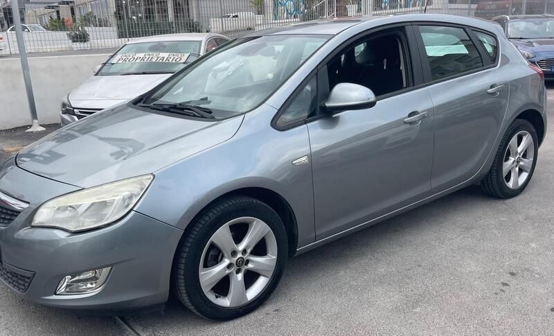 Usata Opel Astra S 95 CV (69 kW) 2011 Grigio Berlina