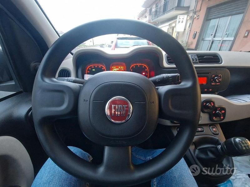 Usata Fiat Panda Easy 69 CV (50 kW) 2015 Bianco Utilitaria