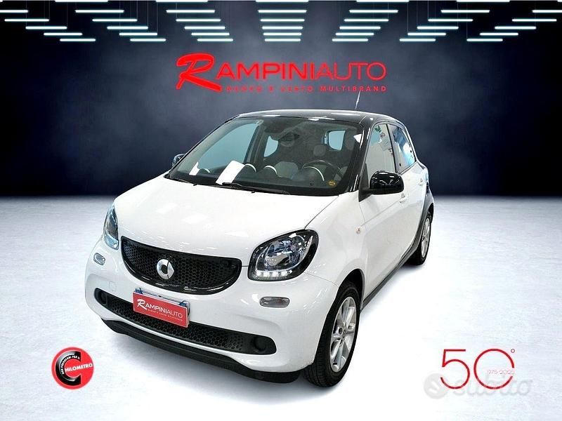 Usata Smart ForFour 71 CV (52 kW) 2015 Bianco Utilitaria