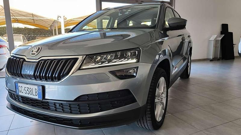 Usata Skoda Karoq Executive 116 CV (85 kW) 2020 Grigio SUV