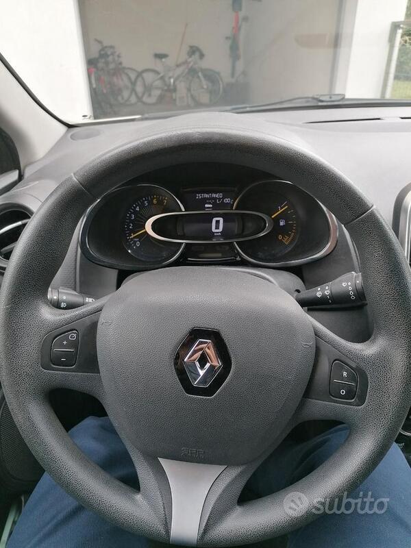 Usato 2015 Renault Clio IV 1.2 Benzin (8.000 €)