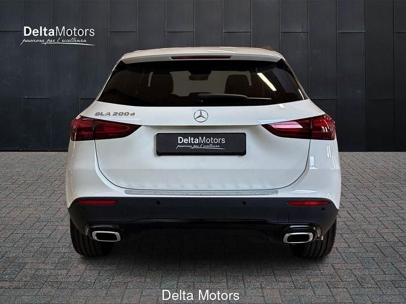 Nuova Mercedes GLA200 150 CV (110 kW) 2025 Nero SUV