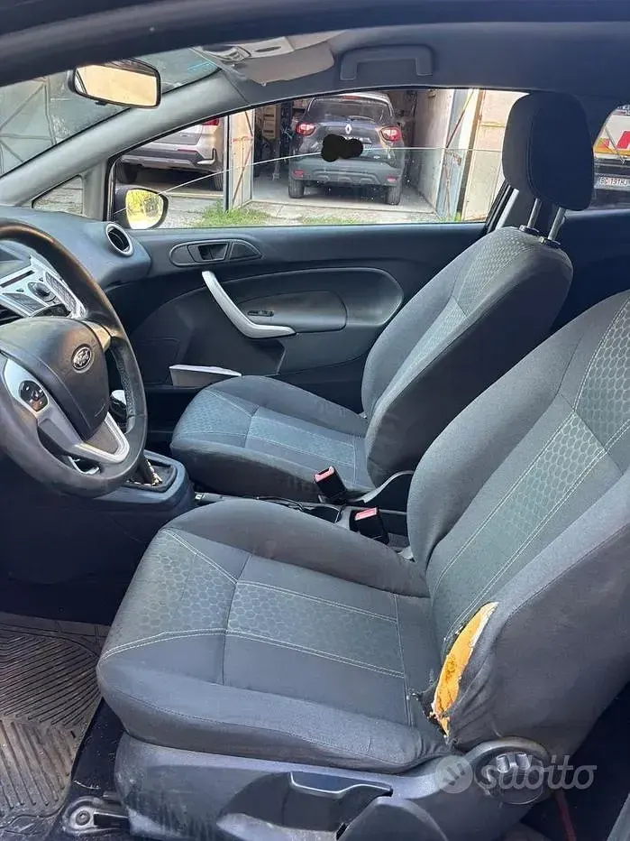Usata Ford Fiesta 68 CV (50 kW) 2009 Nero Berlina