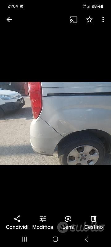 Usata Fiat Doblò 105 CV (77 kW) 2012 Grigio Monovolume