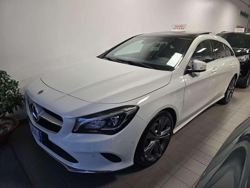 Bianco Usata 2018 Mercedes CLA220 Shooting Brake Business Station wagon | 19.400 € (Molto cara) - Immagine 1/4
