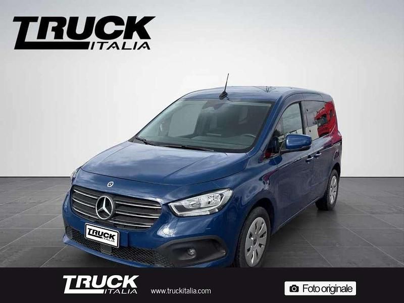 Usata Mercedes 180 Executive 116 CV (85 kW) 2023 Blu Berlina