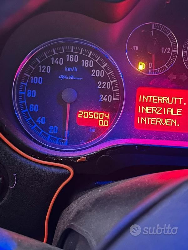 Usata Alfa Romeo 147 120 CV (88 kW) 2008 Nero Utilitaria