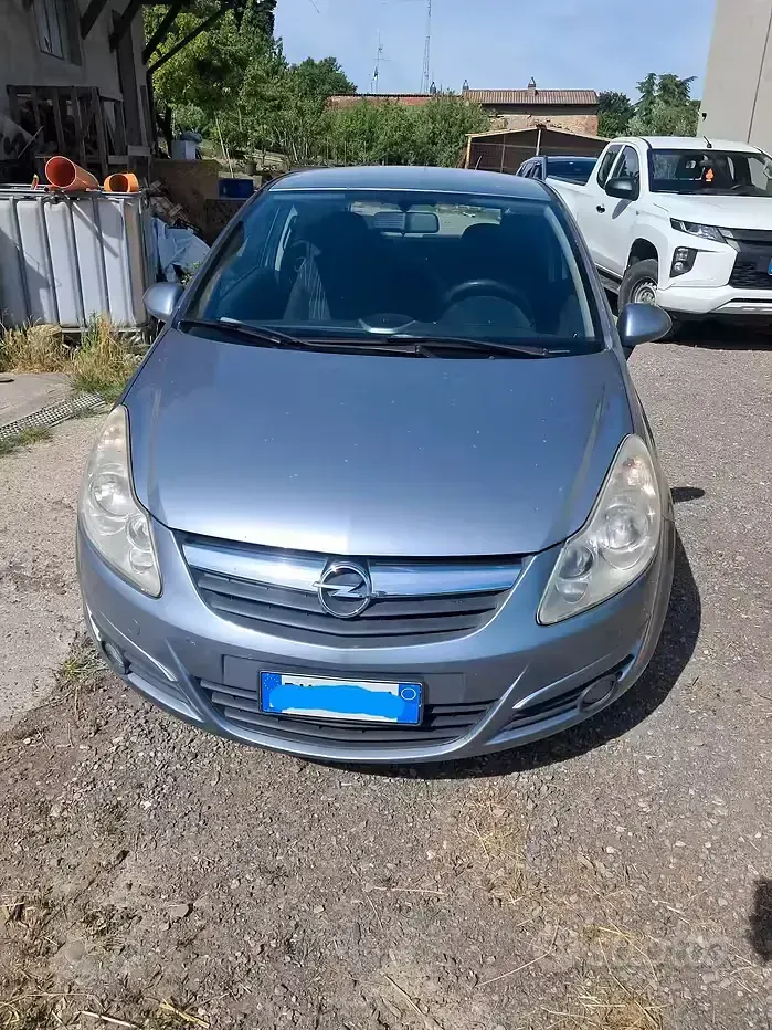 Usata Opel Corsa 80 CV (58 kW) 2009 Utilitaria