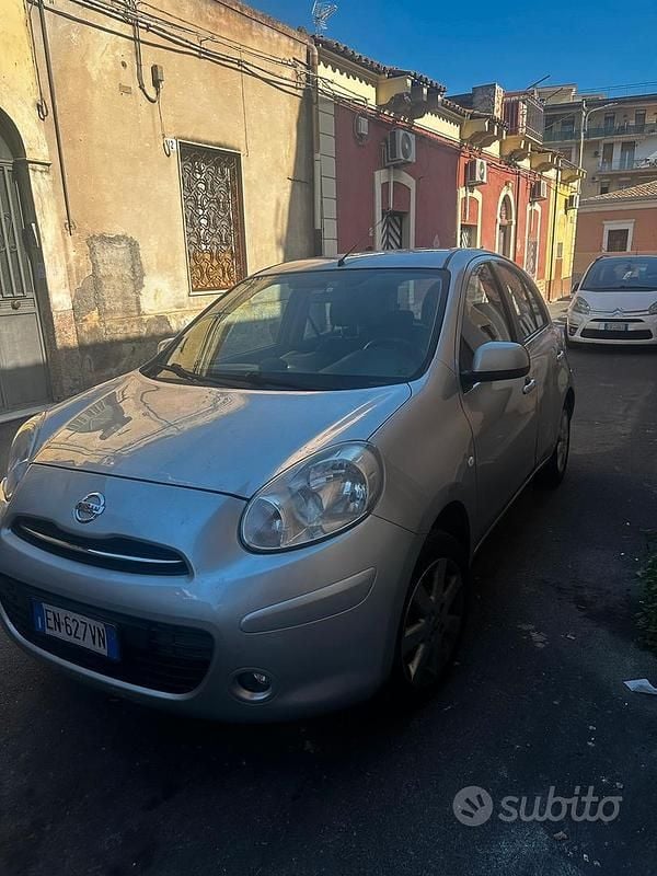 Usata Nissan Micra 65 CV (47 kW) 2013 Grigio Berlina