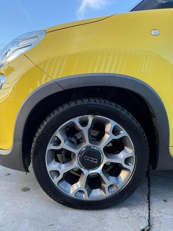 Usata Fiat 500L Trekking 105 CV (77 kW) 2014 Giallo Monovolume