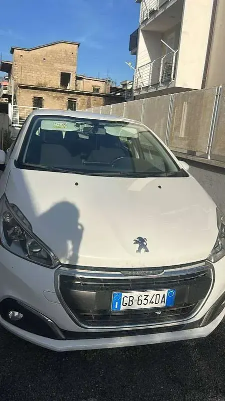 Usata Peugeot 208 Active 102 CV (75 kW) 2020 Bianco Utilitaria