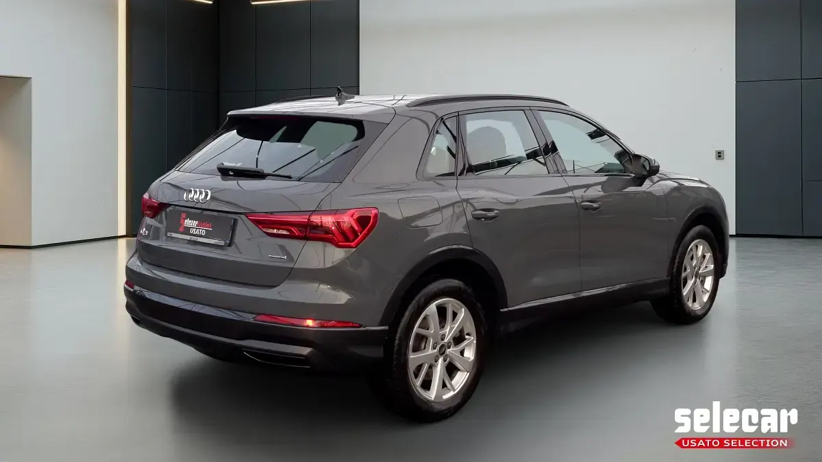 Usata Audi Q3 Advanced 200 CV (147 kW) 2022 Grigio SUV