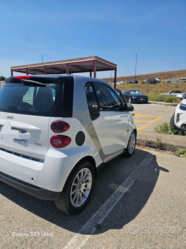 Usata Smart ForTwo Coupé 71 CV (52 kW) 2010 Utilitaria