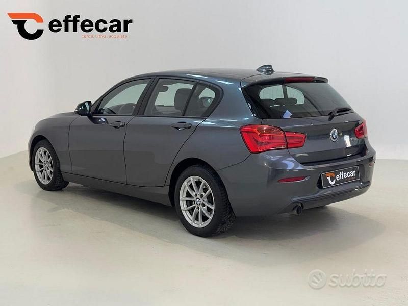 Usata BMW 118 Sport Line 150 CV (110 kW) 2019 Grigio Utilitaria