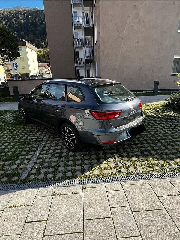 Usata Seat Leon ST Style 116 CV (85 kW) 2020 Grigio Station wagon