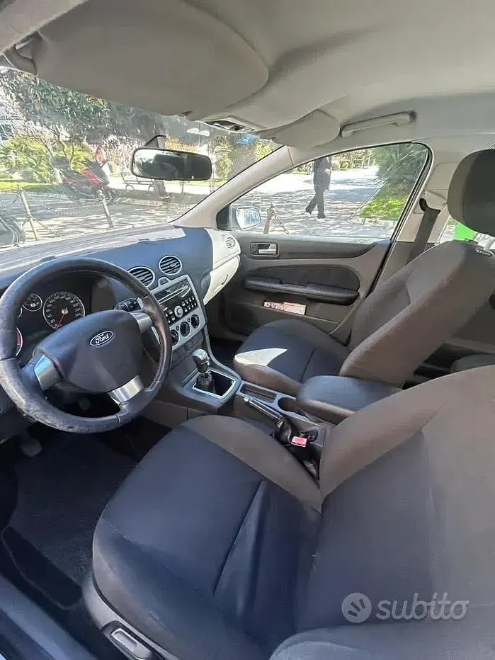 Usata Ford Focus 90 CV (66 kW) 2007 Grigio Berlina