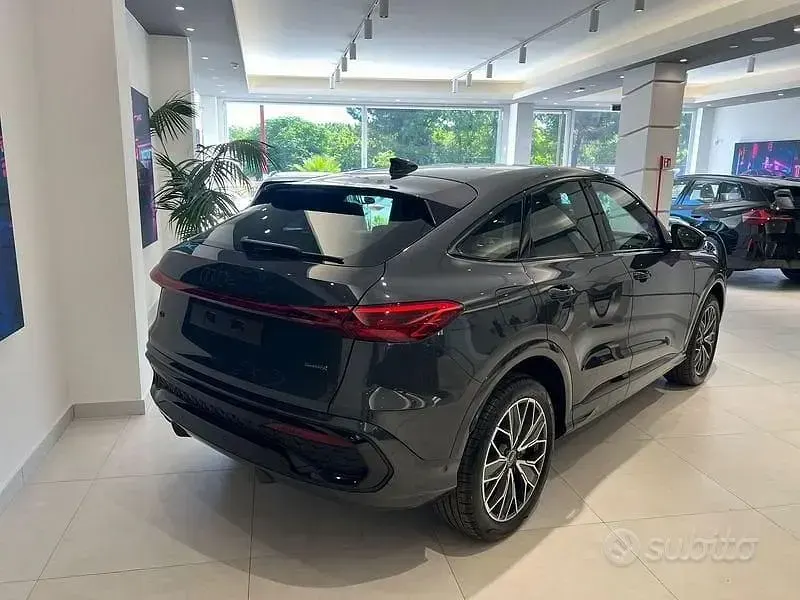 Nuova Audi Q5 Premium 204 CV (150 kW) 2026 Grigio SUV