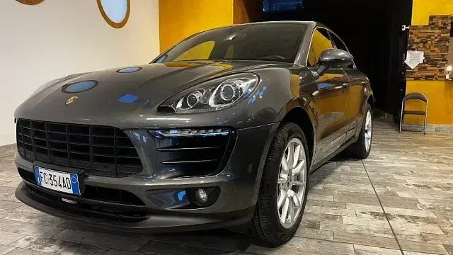 Usata Porsche Macan 250 CV (183 kW) 2015 Grigio SUV