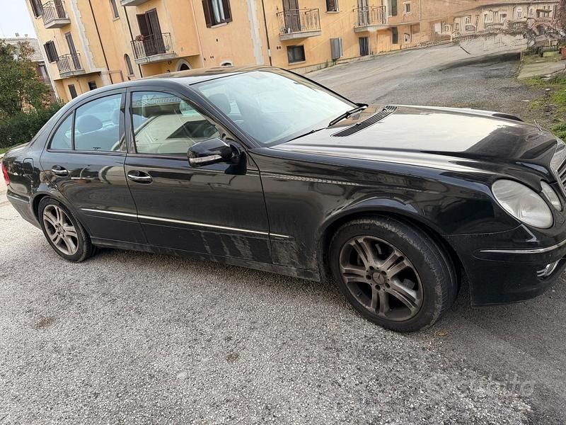 Usata Mercedes E280 2006 Utilitaria
